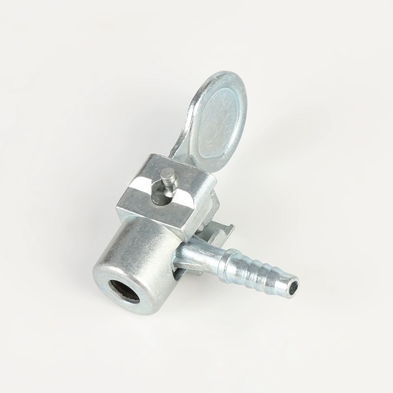 Производители поставляют металлическую надувную насадку для накачки автомобильного пылесоса с большим количеством использования и отличной ценой надувной насадки