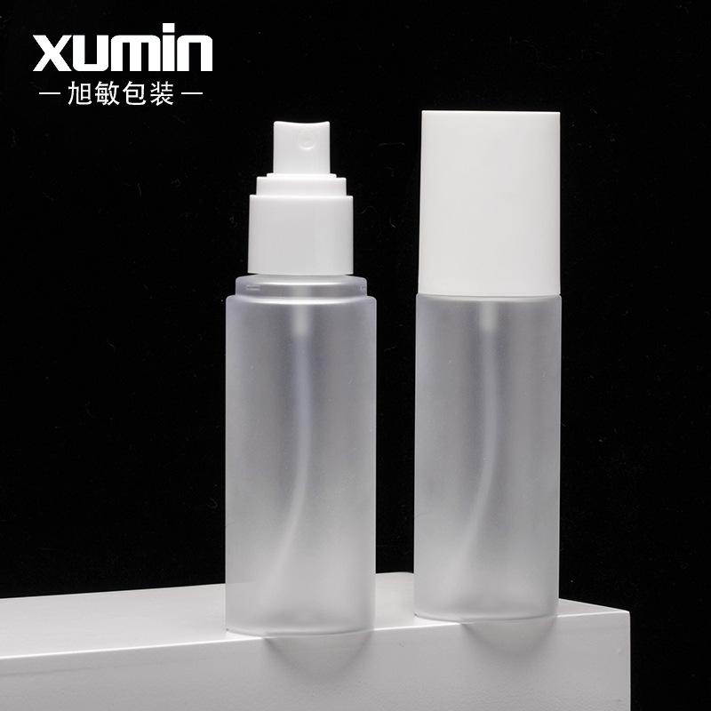 100mL esmerilado botella de spray de plástico para mascotas de rocío puro botella de tóner cosméticos cubierta completa sub-botella Xumin embalaje