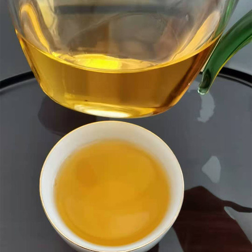 Wholesale Fengqing Yunnan Black Tea 2024 58 Black Tea Raw Material Needled Tip One Bud Two Leaves Straight Tied Black Tea