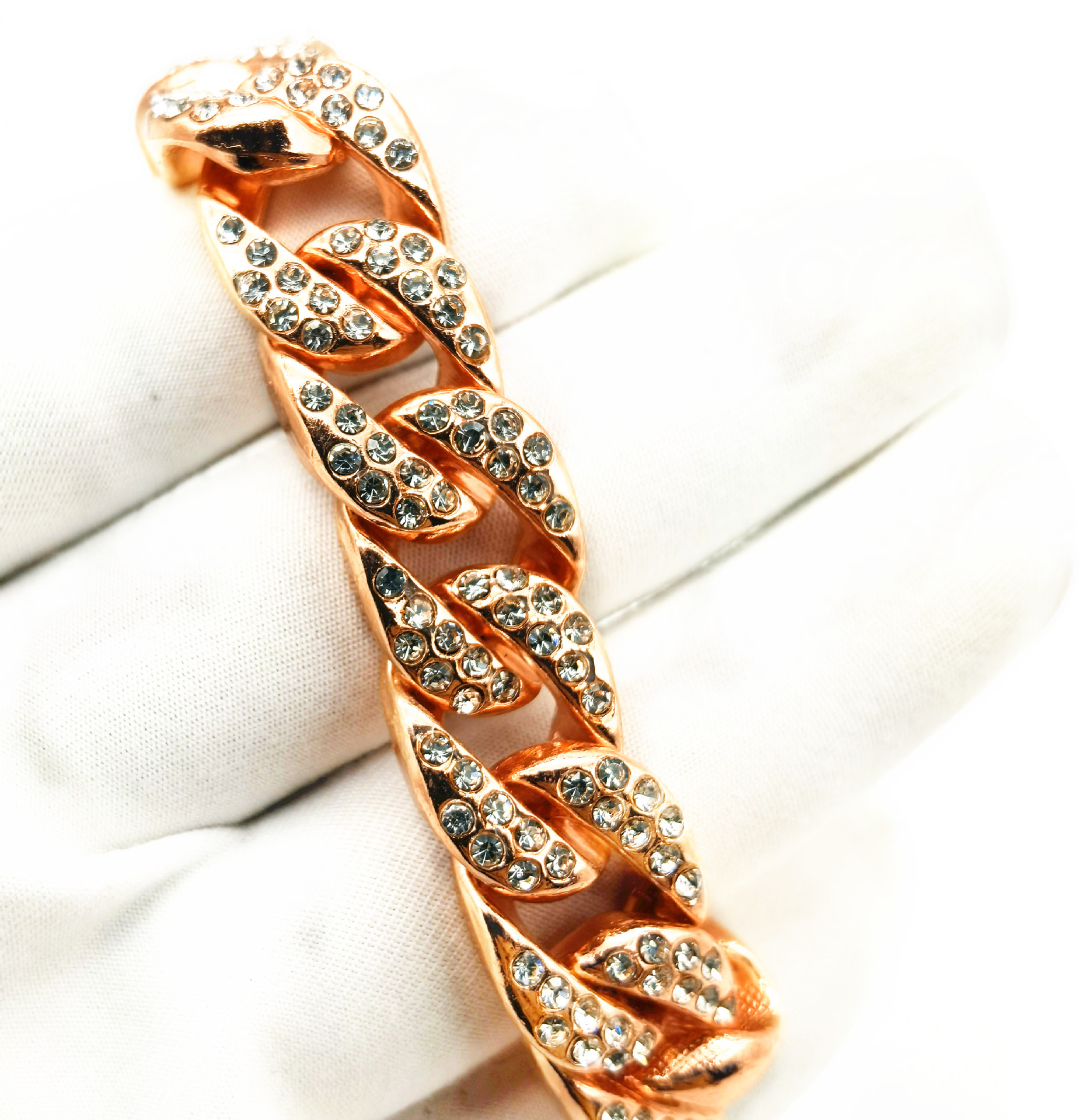 Hip hop trendsetter Cuban diamond bracelet 14mm fat chain men and women hiphop gold-plated necklace_voghion.com