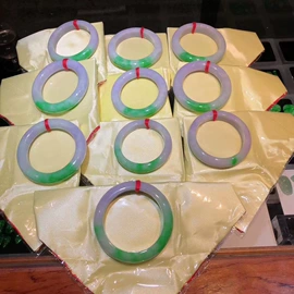 翡翠手饰;玉器工艺品;手镯