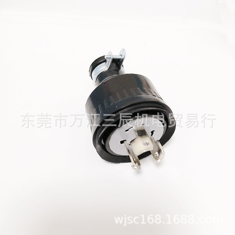 20A250V3P台湾隆光LKEW引挂式防松插头LK6320附橡胶套工业WF8320K