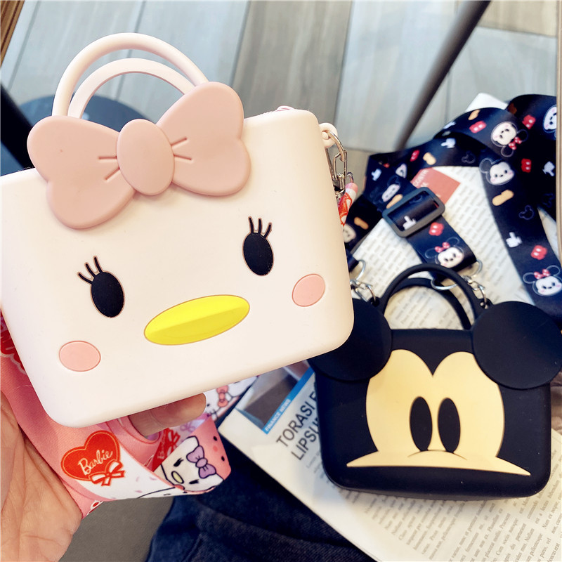 Portable mini crossbody cosmetic bag cute silicone cosmetic storage bag portable ins lipstick bag aunt towel bag