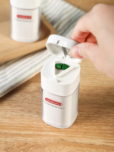 Tablet cutter household medicine grinder medicine divider splitter grinder manual storage medicine shear grinder