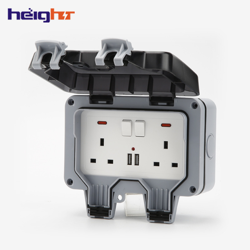 跨境户外防水插座双联英规带灯带USB插座防水接线插座盒IP66批发