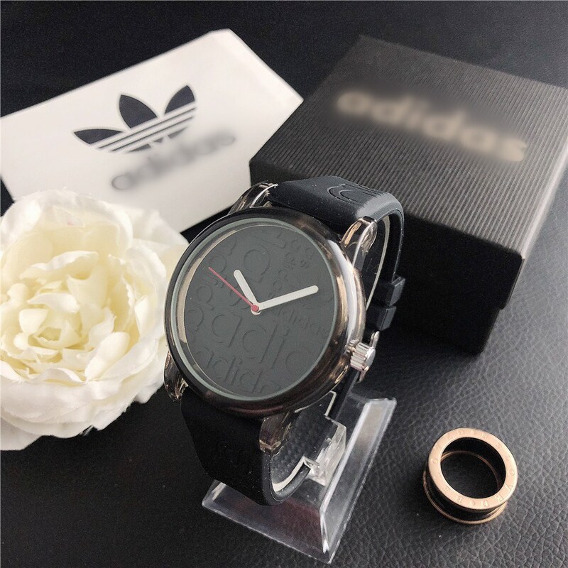 2020 new small fresh watch star silicone cross-border hot women's fashion dial exquisite crystal