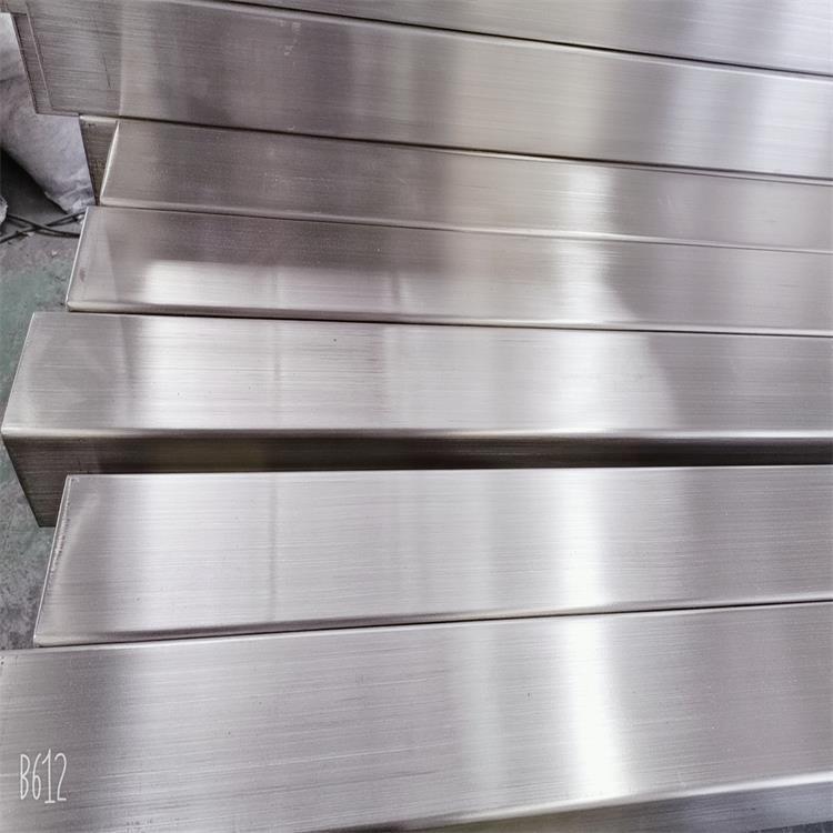 成都304不锈钢方管 304拉丝方管 工厂销售 规格齐全 激光切割