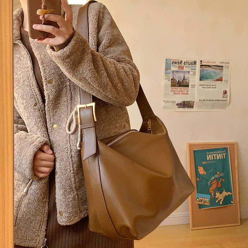 Factory Outlet Women's Bag Shoulder Bag Big Bag Women's 2020 New Fashion Trendy Large Capacity Crossbody Bag Internet Celebrant