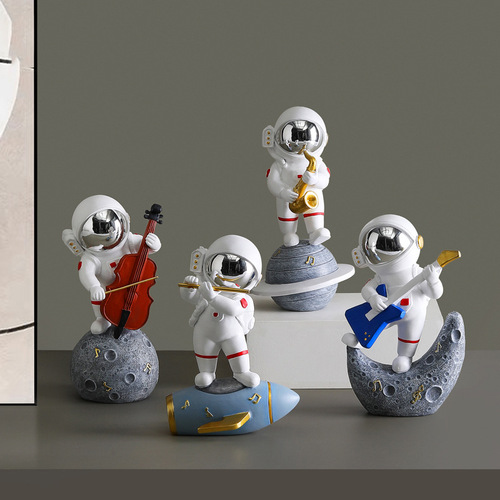 Nordic creative astronaut astronaut small ornaments resin light luxury room TV cabinet desktop soft decoration gift