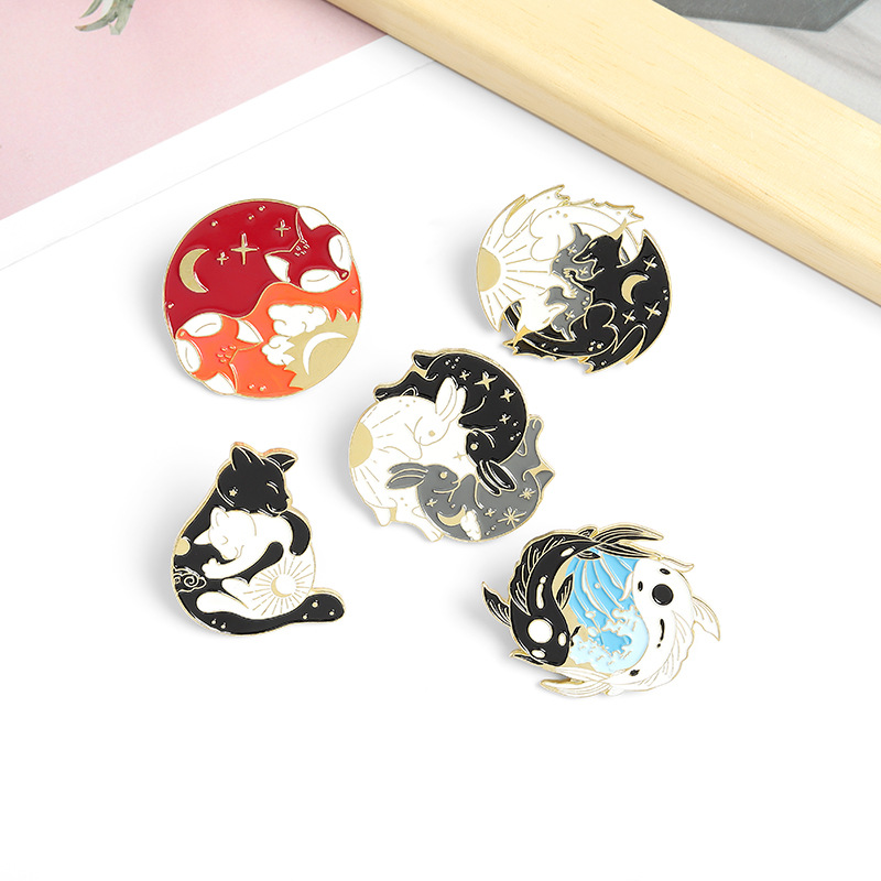 Cartoon cute creative brooch