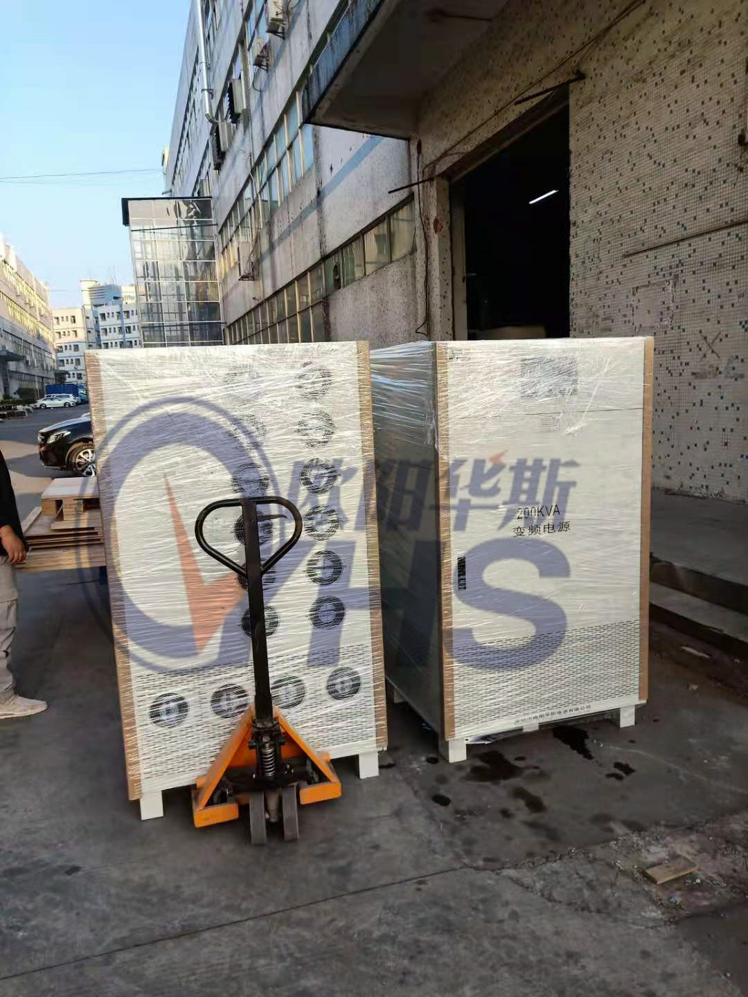 ŷ����˹��̨����200KVA��Ƶ��Դ�����ൺ�ۣ�������豸ʹ��