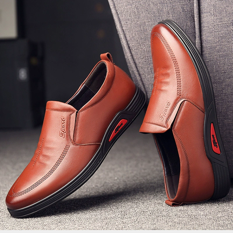 2023 Новая кожаная повседневная обувь Верхний слой воловьей кожи с мягкой подошвой Обувь с мягким лицом Кожаная уличная Молодежная кожаная обувь Модная