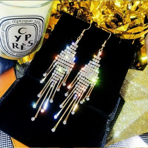 Earrings, European style, crystal‑encrusted diamond‑look, lightweight, multiple designs