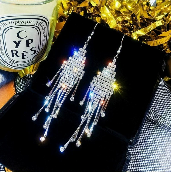 Earrings, European style, crystal‑encrusted diamond‑look, lightweight, multiple designs