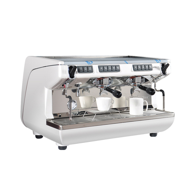 İtalyan tipli iki başlıqlı yarımavtomatik espresso maşını