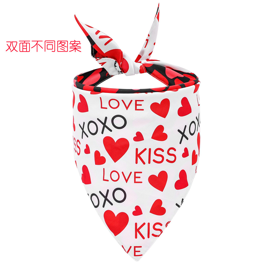 Punto al por mayor transfronteriza Amazon nuevo Día de San Valentín bufanda perro saliva toalla amor mascota perro triángulo toalla
