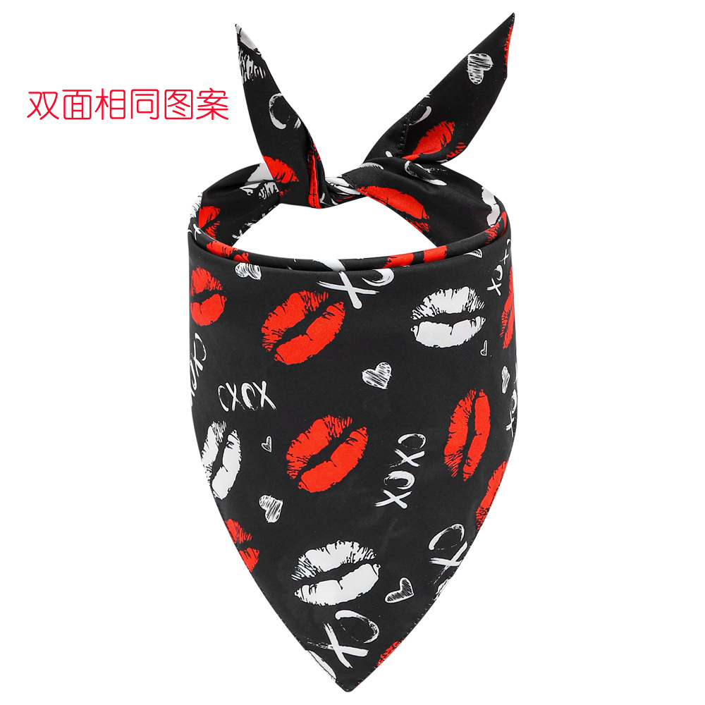 Punto al por mayor transfronteriza Amazon nuevo Día de San Valentín bufanda perro saliva toalla amor mascota perro triángulo toalla
