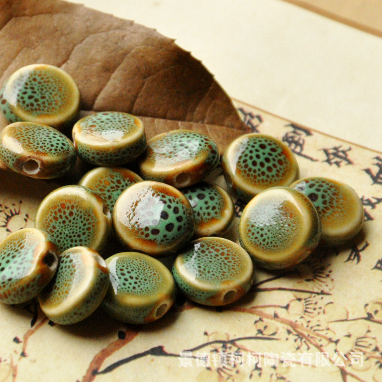 Materiales de cerámica para joyería, accesorios de joyería tejidos DIY, cuentas planas con esmalte floral de 14 mm, cuentas coloridas, cuentas de cerámica coloridas