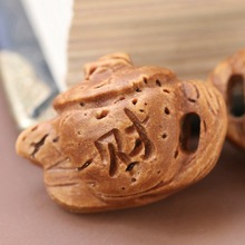 桃核雕刻茶壶 水壶 把把胡 工艺品 茶摆件 厂家雕刻桃核批发