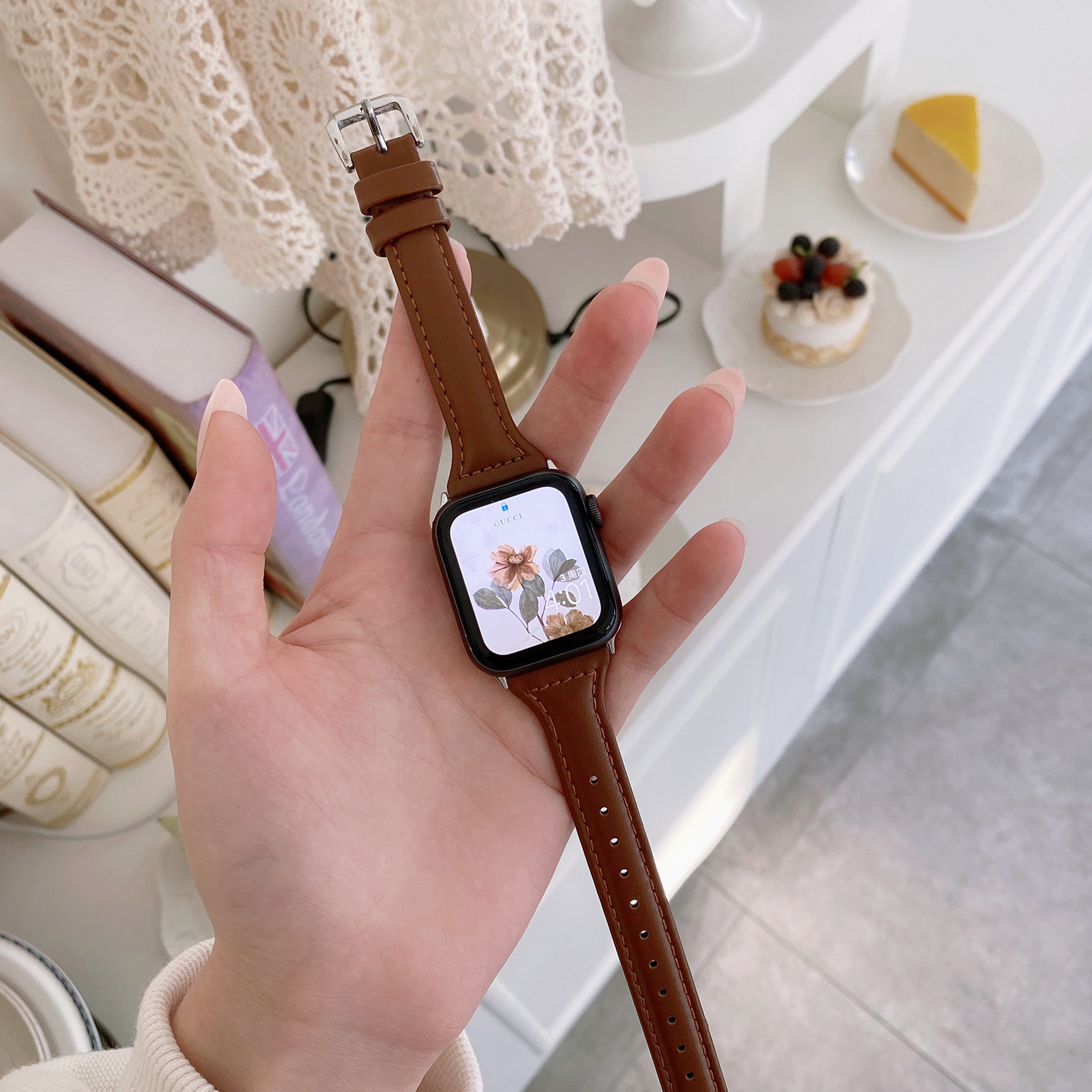 Correa de cuero de generación iwatch9876543 aplicable S10 cintura pequeña Apple Watch SE correa simple y delgada mujer