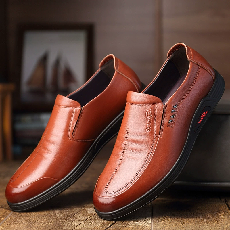 2023 Новая Мужская обувь из натуральной кожи Деловая повседневная обувь из фасоли Верхний слой воловьей кожи Обувь для вождения с мягкой подошвой и мягкой поверхностью, дышащей для среднего возраста