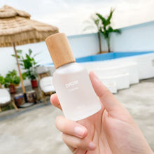 �n�R30������Ůʿ�־����Ե�����Ȼ��������ˮС���W��ƽ�r���