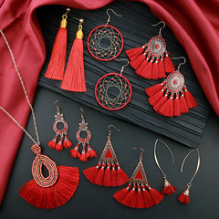Original Year Red Ear Ring for Women, Elegant and Fashionable, Multifaceted Creative Earrings, Simple and Personalized Bridal Tassel Earrings