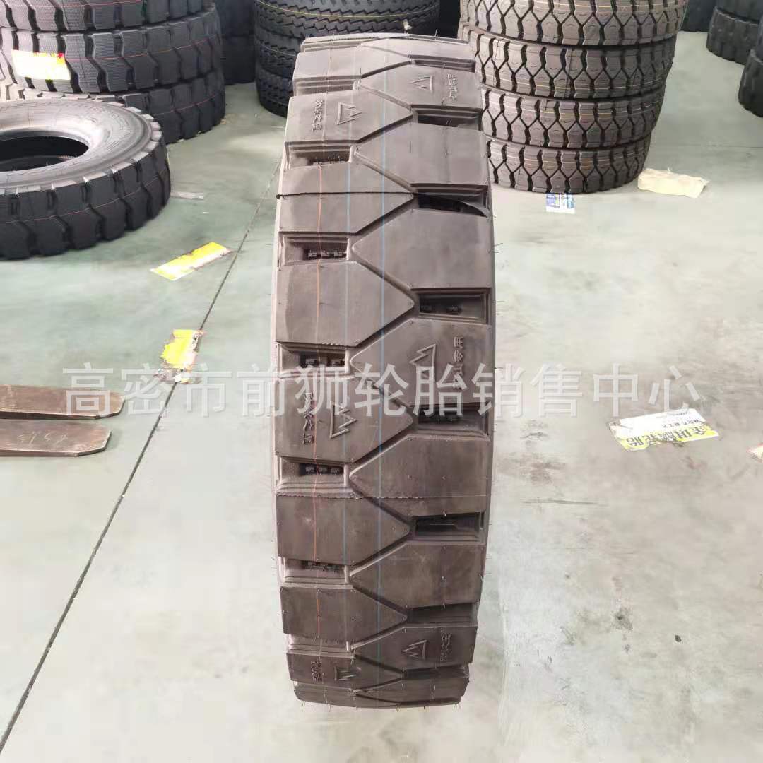 供应全钢卡车轮胎6.50 /7.00/7.50/8.25r16LT轻卡货车轮胎8.25r20