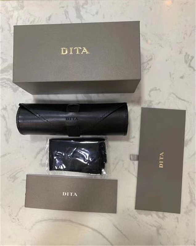 Glasses case INS portable anti-pressure sunglasses eye case DITA sunglasses case glasses cloth glasses storage box
