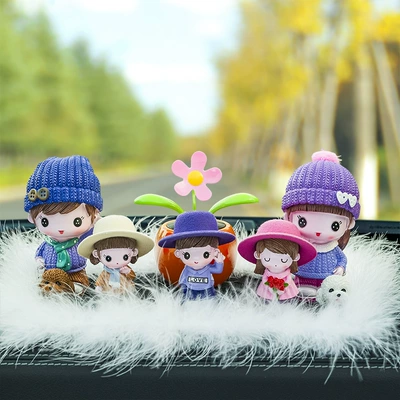 Family Portrait Creative Sunflower Car: Car ornaments - scarf-couple-rice-flower-lele-round-hat-orange-sunflower-big-feather