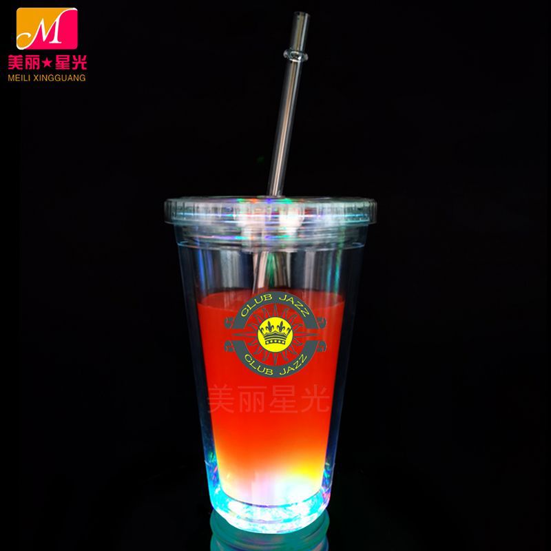 Taza de paja luminosa led al por mayor 450ml taza luminosa de doble capa taza de paja de bebida de té con leche de plástico de grado alimenticio