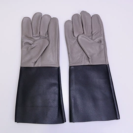 焊工手套;摩托车通用件;假发马尾