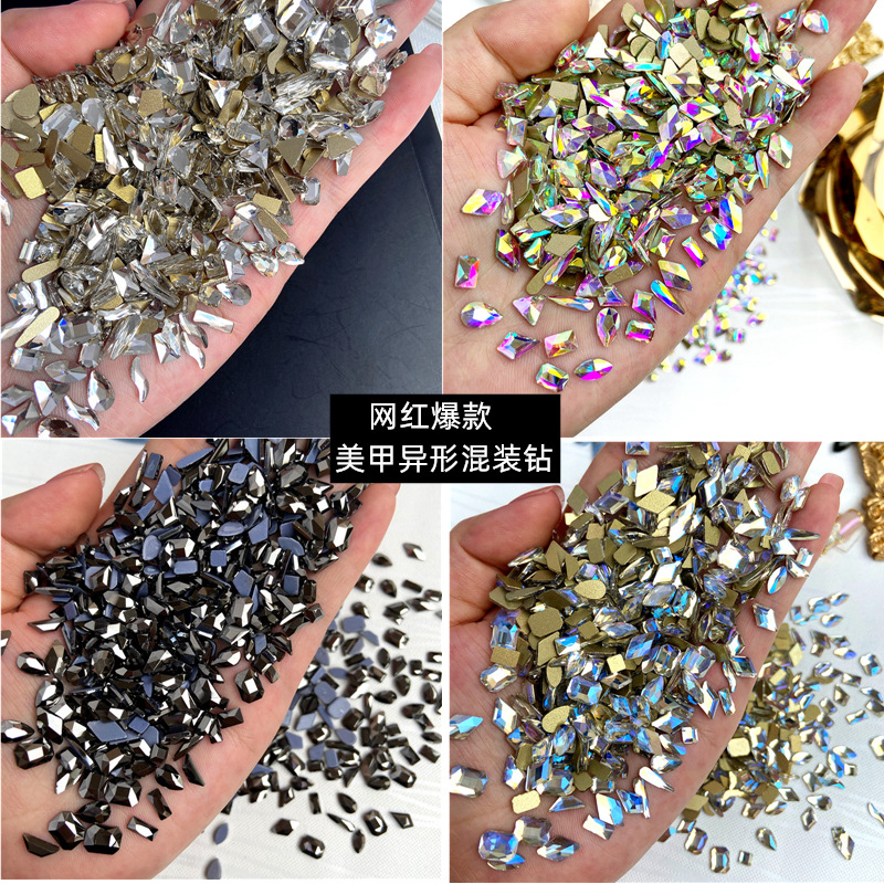 Accesorios de diamantes de uñas nueva celebridad en línea plana diamante en forma especial mezclado mineral Diamante Negro Super Flash plata rhinestone 50 piezas