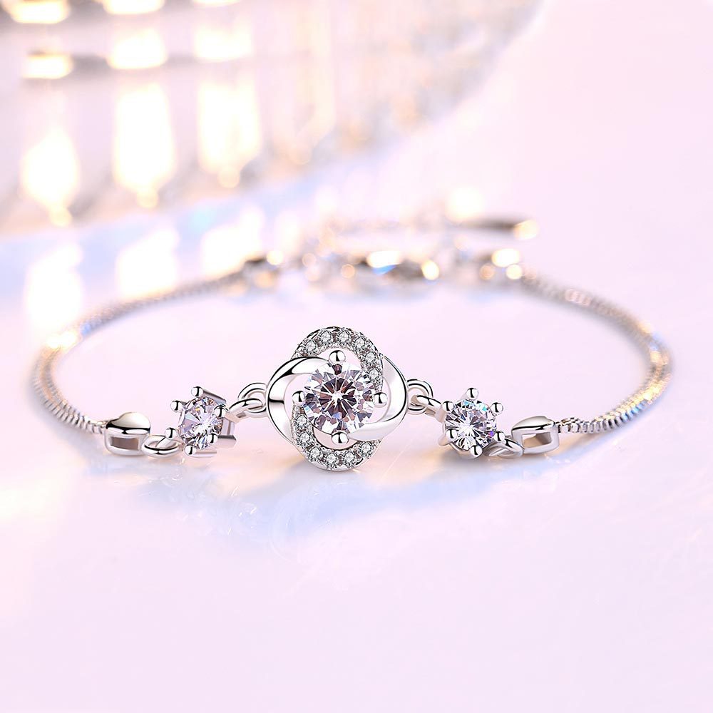 Four-leaf Lucky Grass Flower Silver Plated Bracelet Women's Japanese and Korean Style Simple Temperament Bracelet Valentine's Day Birthday Gift Wholesale