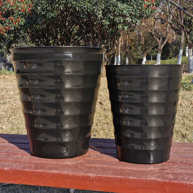 Fabricantes de macetas roscadas de plástico grandes al aire libre para espesar flores y árboles imitación de porcelana barril roscado extra grande