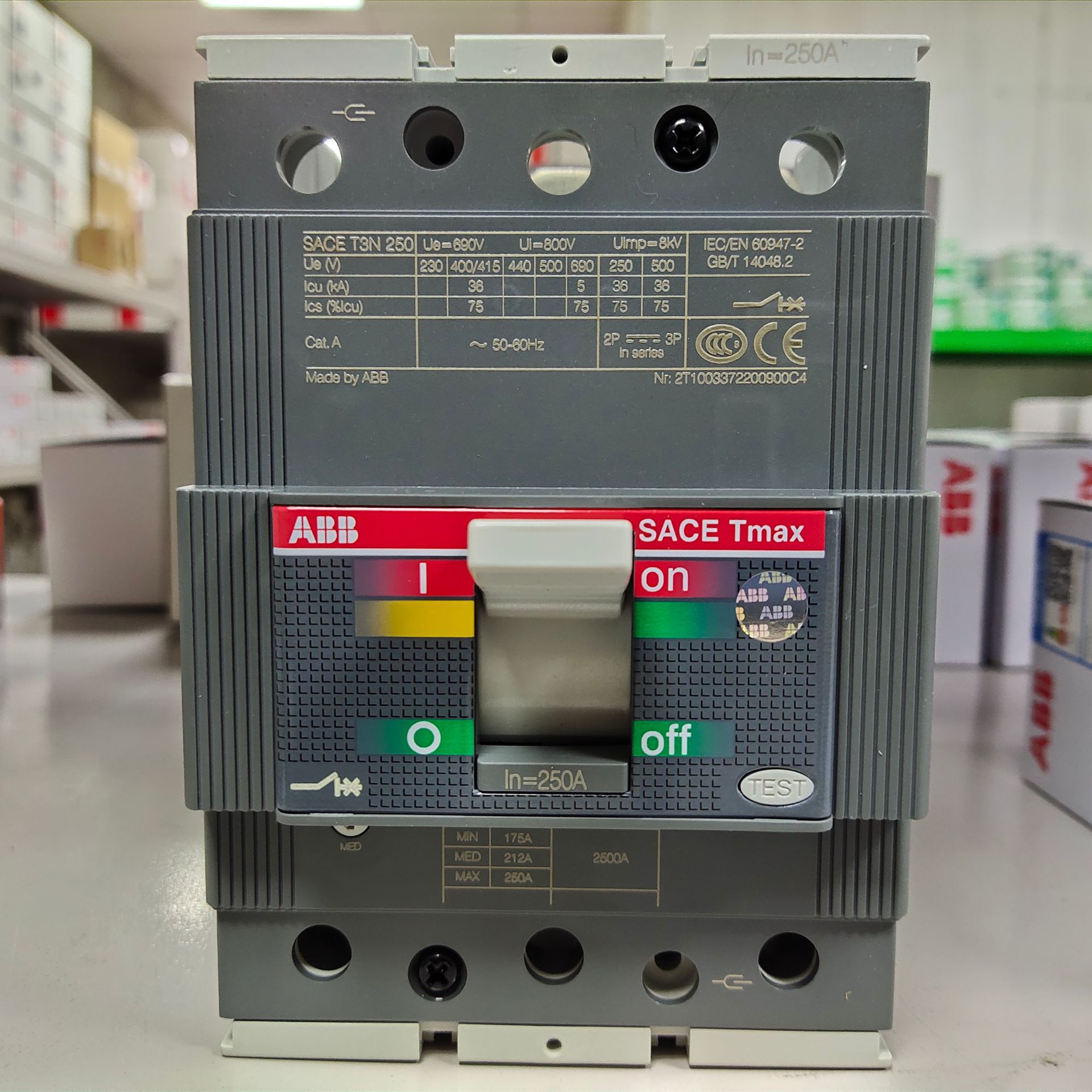 ABB塑壳断路器附件1SDA055016R1 KIT FC Cu 1x240mm 400 T5 3pc新