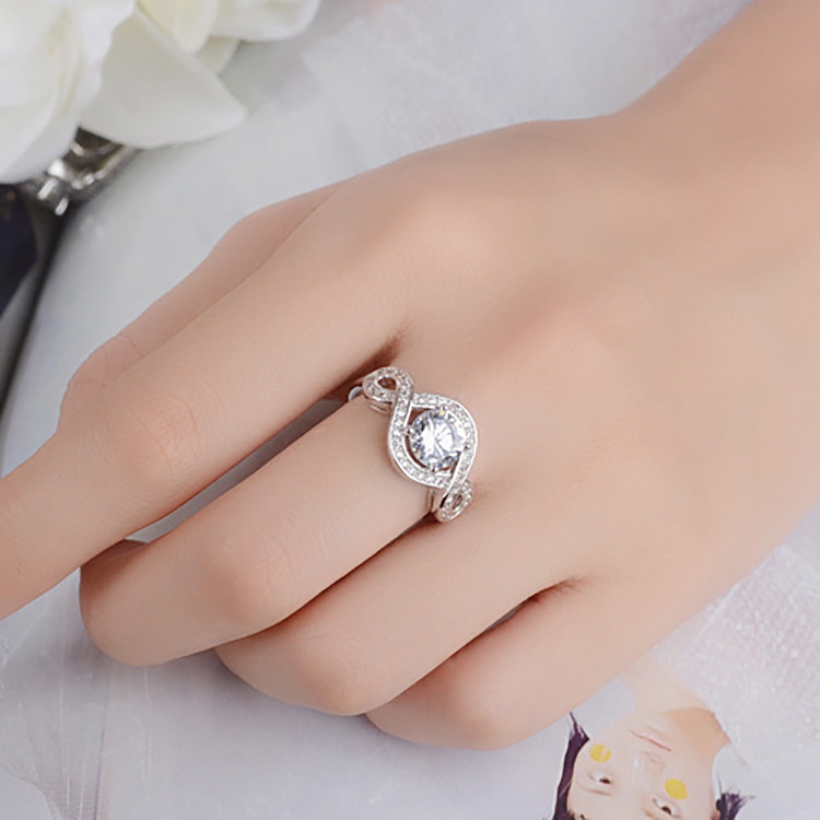 Trend platinum wedding ring with zircon