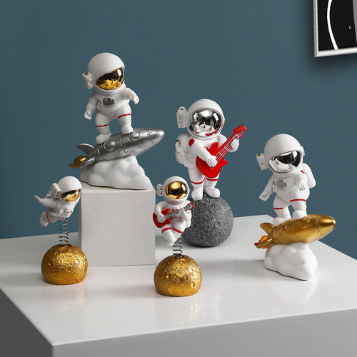 Creative band astronaut ornaments astronaut Nordic living room desktop light luxury home decoration small ornaments gifts