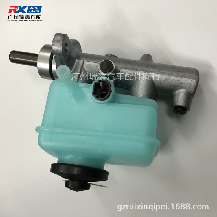 Adecuado para Toyota pickup Land Cruiser landkuroze vdj79 cilindro maestro de freno 47201-60a70