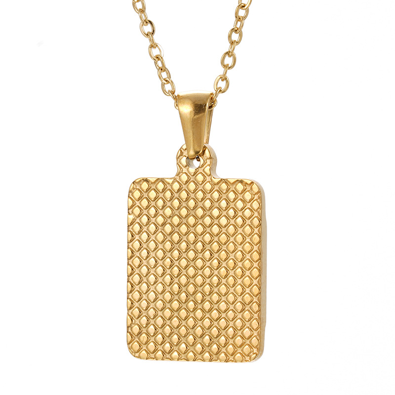 Amazon Cruz frontera masculina 18K oro cuadrado Acero inoxidable letra colgante titanio acero 26 mayúscula inglés carta collar