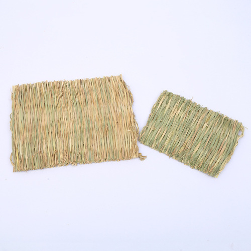 Pet foot mat pet hamster rabbit guinea pig Dutch pig grass woven foot mat can gnaw grass nest grass woven mat 