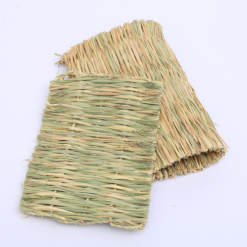 Pet foot mat pet hamster rabbit guinea pig Dutch pig grass woven foot mat can gnaw grass nest grass woven mat 