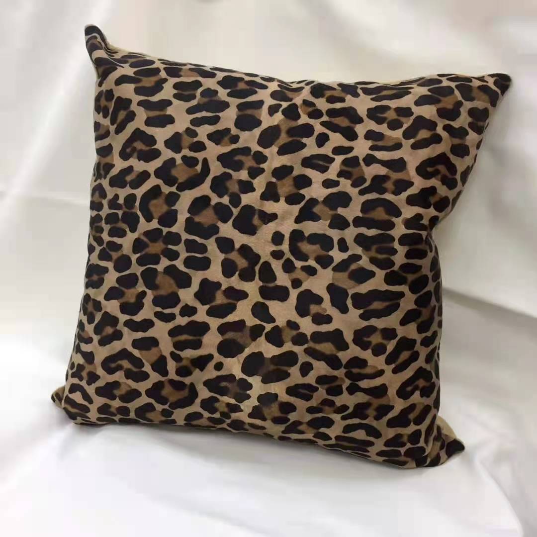 样板房高端进口胎牛皮抱枕成品头层牛皮