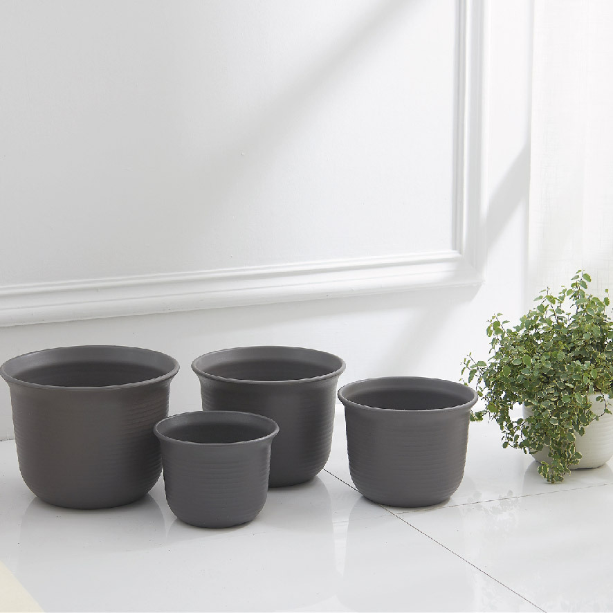 macetas de plástico engrosadas resina transpirable balcón interior nórdico simple y linda trompeta horticultura transpirable engrosado