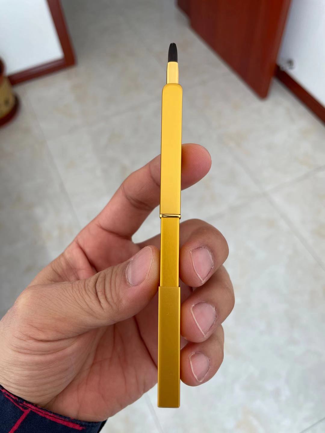 Cepillo de labios retráctil con tapa corrector cepillo de maquillaje cepillo de lápiz labial Cangzhou Factory cepillo de labios herramienta de maquillaje pequeña