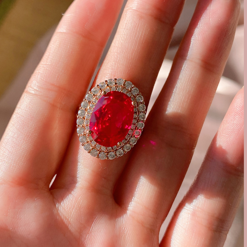 Zhuang Shengsheng Jewelry Simulación Corindón rojo 18K Oro rosa Paloma Huevo 8*10 Juego de anillo rojo