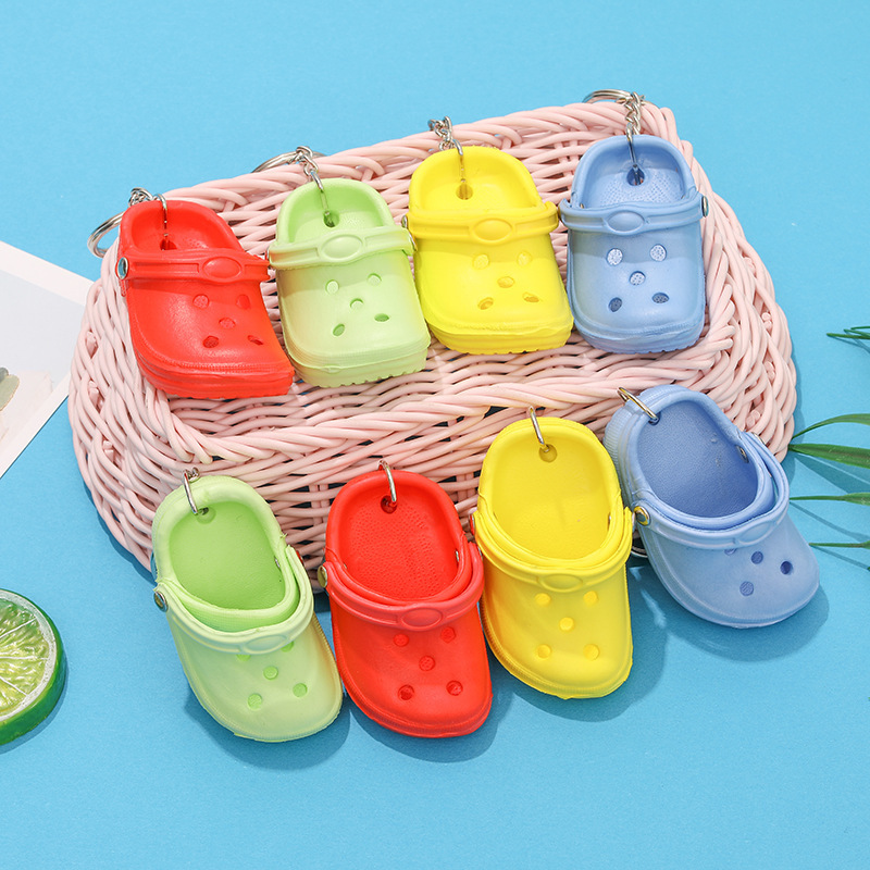 Factory direct new mini slippers hole shoes small shoes key chain backpack pendant Factory direct new mini slippers hole shoes small shoes key chain backpack pendant