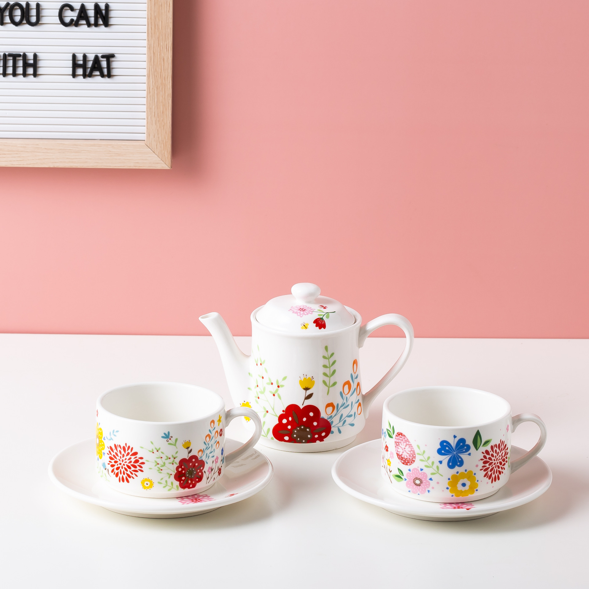 Estilo pastoral de estilo europeo Taza olla de cerámica taza de té tetera traje de regalo del Día DE LA Madre juego de té de la flor de la tetera traje