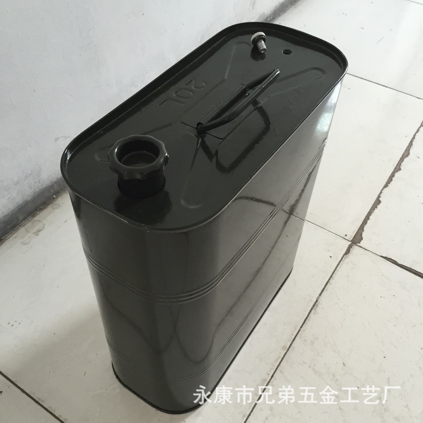 厂家直销 20升单柄汽油油桶 20L柴油金属油箱 带吸气孔！