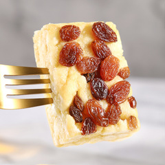 Raisin Saqima whole box office snacks casual traditional pastries snacks soft glutinous Saqima specialty food